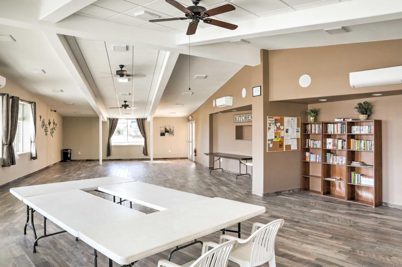 Cozy Lake Havasu City Home With Dock And Beach Access! Exterior photo